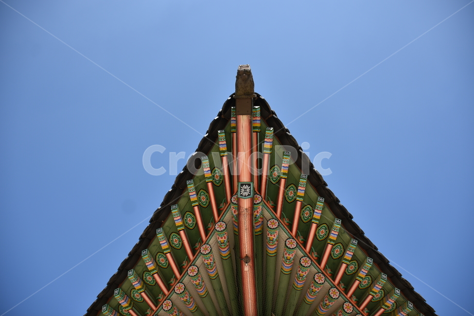 경복궁,한국,고궁,처마,파란하늘,한국전통,한국문화,korean traditional,korean culture,건축물,건물외관,exterior,building,structure,architecture,construction