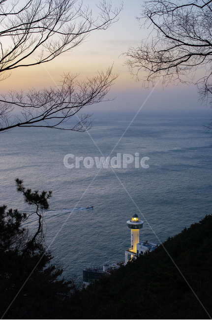 부산,태종대,새벽,등대,바다,절벽,동틀녘,배,busan,taejongdae,ship,sea,cliff,dawn,nature,자연,바닷가,등대,lighthouse