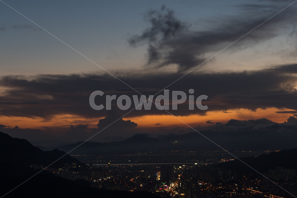 여명,일몰,야경,황령산,구름,야경,밤,풍경,nightscape,night,landscape,도시,city,한국도시풍경,한국도시경관,korea cityscape,nature,자연,outdoors,옥외