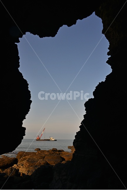 nature,자연,cave,sea,바다,outdoors,옥외,ocean,대양,water,물,shoreline,해안선,부안,채석강,해식동굴,동굴,해변,해안
