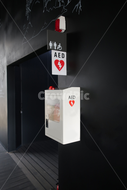 제세동기,aed,응급,심장마비,환자,자동,처치,심장,마비,충격,심폐,소생술,흉부,휴대용,인명,대비,기증,소방,구급,구급차,안전,심정지,의료,의학,병원,medical,hospital,clinic,사물,물건,오브젝트,thing,object