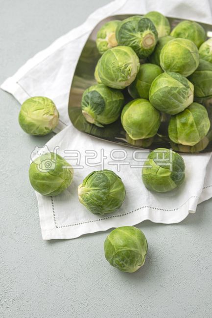 mini cabbage,cabbage,vegetable,Brussels Sprouts,food,Food Ingredients,ingredients,fresh food,fresh,organic