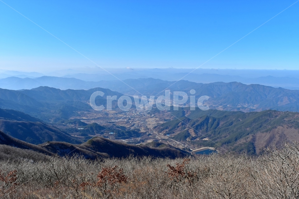 지리산,서북능선,노고단,풍경,비경,명산,국립공원,성삼재,묘봉치,만복대,고리봉,반야봉,천왕봉,정령치,세걸산,세동치,부운치,팔랑치,산행,등산,트레킹,National,Park,철쭉,파란,하늘,바래봉,사진,산그리메,산너울,명선봉,토끼봉,힐링,감성,전망,조망,아름다운,수려한,nature,lanscape,겨울,계절,winter,season,자연,풍경,nature,landscape,한국자연풍경,한국자연경관,korea nature landscape,outdoors,옥외,mountain,산,mountain range,산맥