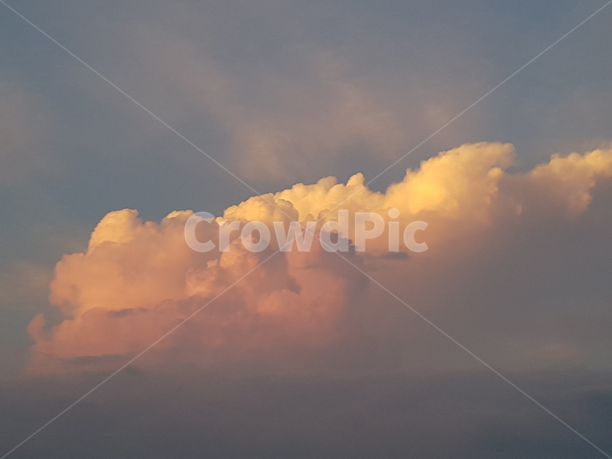 weather,날씨,nature,자연,cloud,구름,sky,하늘,outdoors,옥외,cumulus,적운,노란구름,yellowcloud,노을,sunset