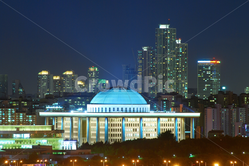국회의사당,국회,의사당,정치,건물,건축,건축물,현대,현대건축,풍경,야경,불빛,빛,조명,라이트,일루미네이션,빌딩,도시,돔,여의도,서울,한국,야경,밤,풍경,nightscape,night,landscape,랜드마크,landmark,tourist attraction,한국랜드마크,한국관광지,한국명소,korea landmark,korea tourist attraction,건축물,건물외관,exterior,building,structure,architecture,construction