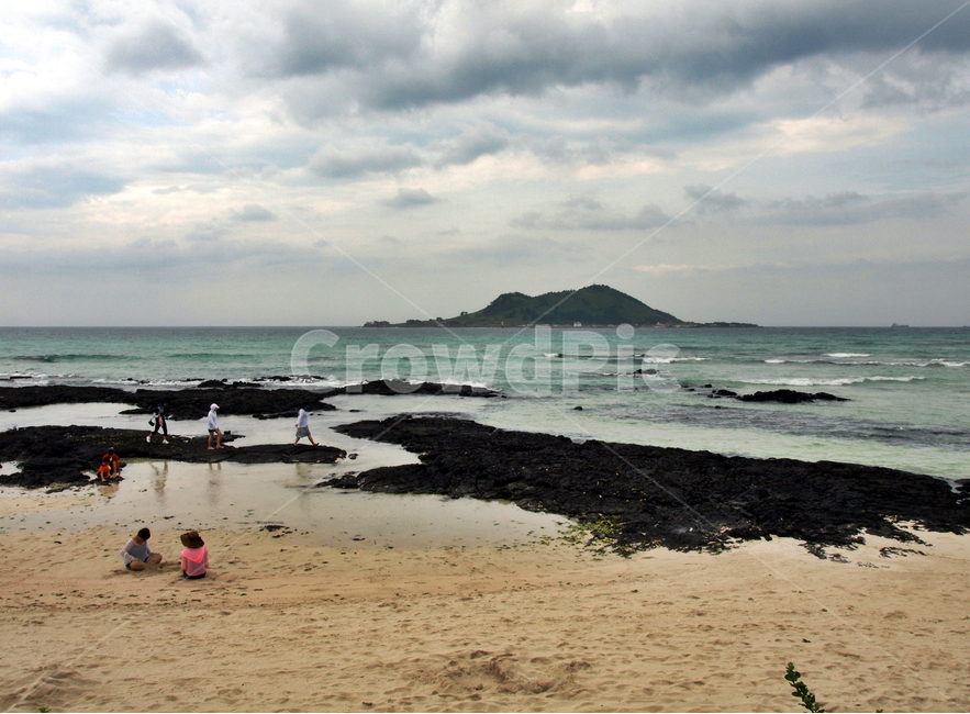 협재해수욕장,여름,비양도,바다,제주,올레14코스,올레길,피서객,해변,바다,beach,sea,제주도,jeju,jeju island,사람들,대중,군중,other people,crowd,land,땅,outdoors,옥외,nature,자연,water,물,ocean,대양,shoreline,해안선,human,인간,person,사람