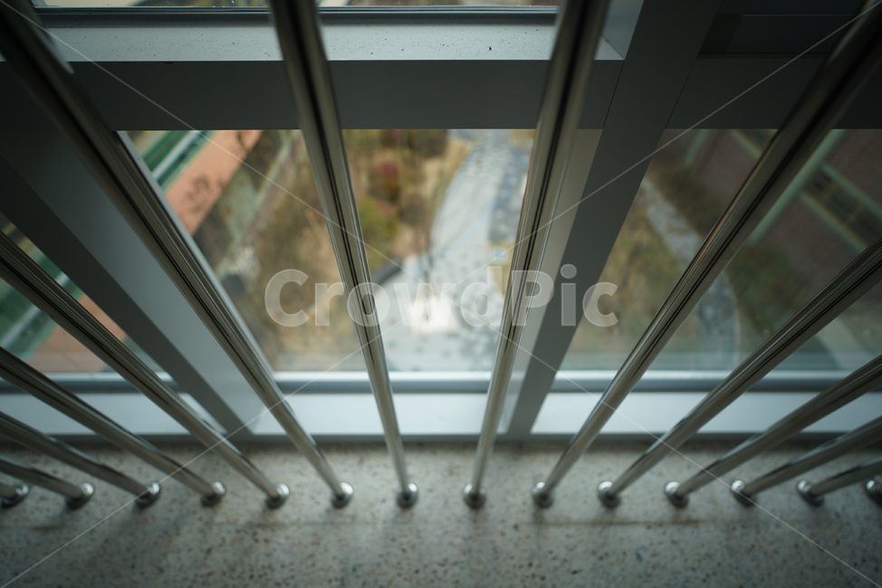 창문,창,window,창가,유리,건물,난간,handrail