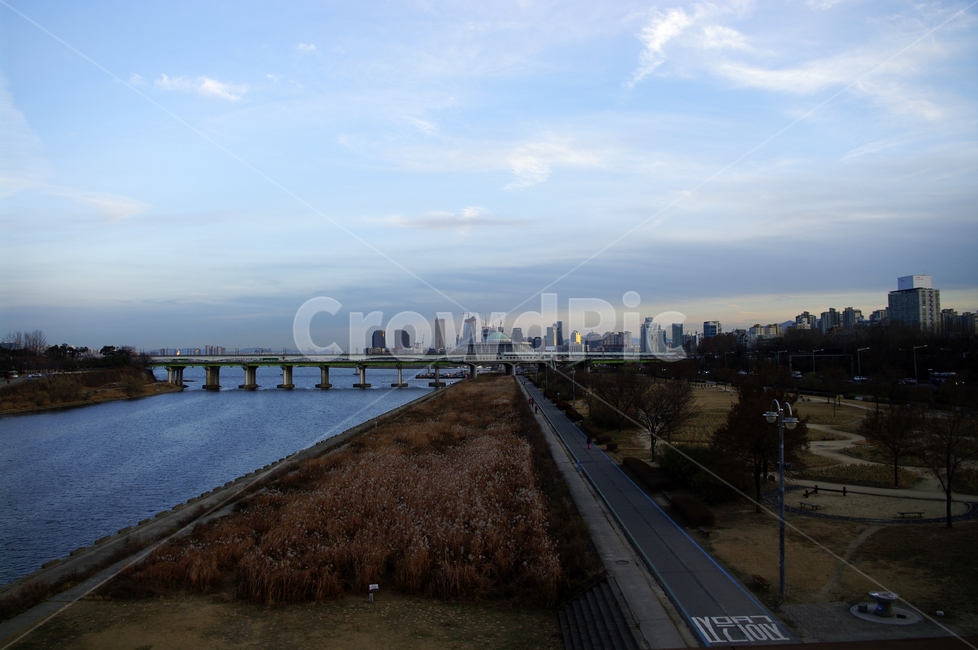 도시,서울,한강,하늘,구름,풍경,다리,도시,풍경,city,landscape,한국도시풍경,한국도시경관,korea cityscape,water,물,waterfront,워터 프론트,pier,교각,port,포트,dock,독