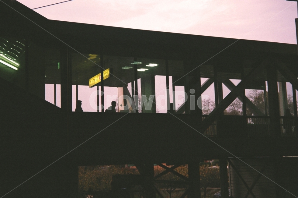 지하철,출근,퇴근,노을,겨울,film,필름,어둠,감성,sensible,feeling,교통,교통수단,traffic,transportation
