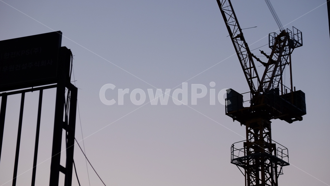 공사장,노을,저녁,공사,노동,실루엣,그림자,silhouette,shadow,산업,industry,industrial,건설업,건축업,construction industry