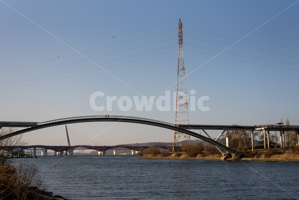 archbridge,city,winter,scenery,building,arched,Han River,view,Han River Park,arch bridge,cityscape,architecture,hangang,Seoul scenery,water,seoul,person,bridge,arch,river,landscape,Seonyudo
