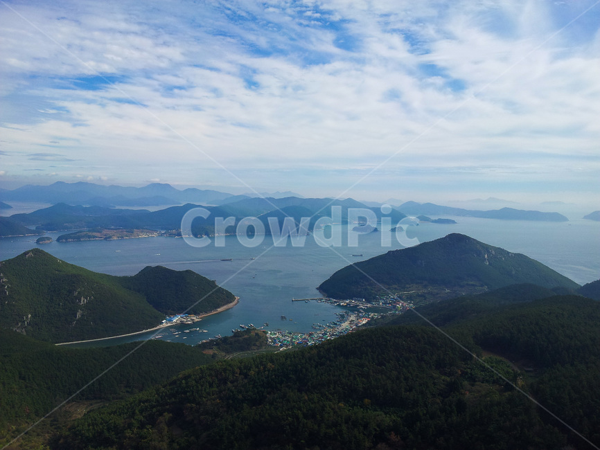 sky,cloud,Beach,coastline,mountain,blue,seaside village,Tongyeong,Gyeongsangnamdo