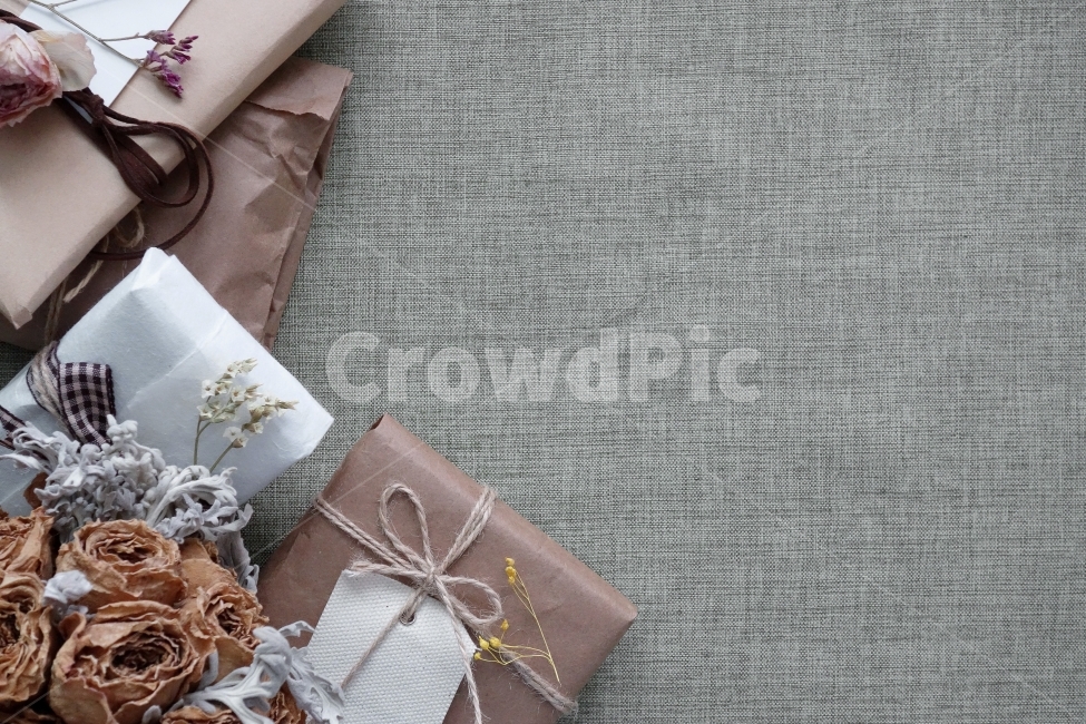 천배경,선물,말린꽃,이벤트,선물상자,질감,소품,드라이플라워,천,prop,object,gift,giftbox,event,texture,ribbon,dryflower,clothbackground,기념일,축하,anniversary,congratulation,celebrate,celebration,사물,물건,오브젝트,thing,object,matter,연출,컨셉,콘셉,direction,concept