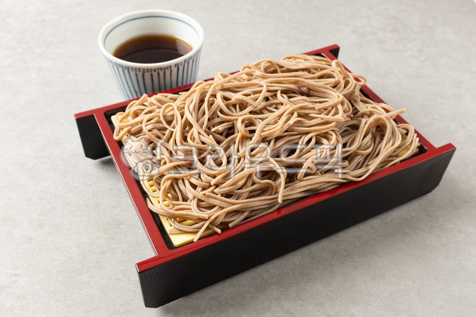 Soba,zaru soba,cold soba,buckwheat noodles,cold buckwheat,noodles,buckwheat noodles,soba noodles,buckwheat,buckwheat dishes,Japanese food,Japanese culture,food,food products,ingredients,boiled