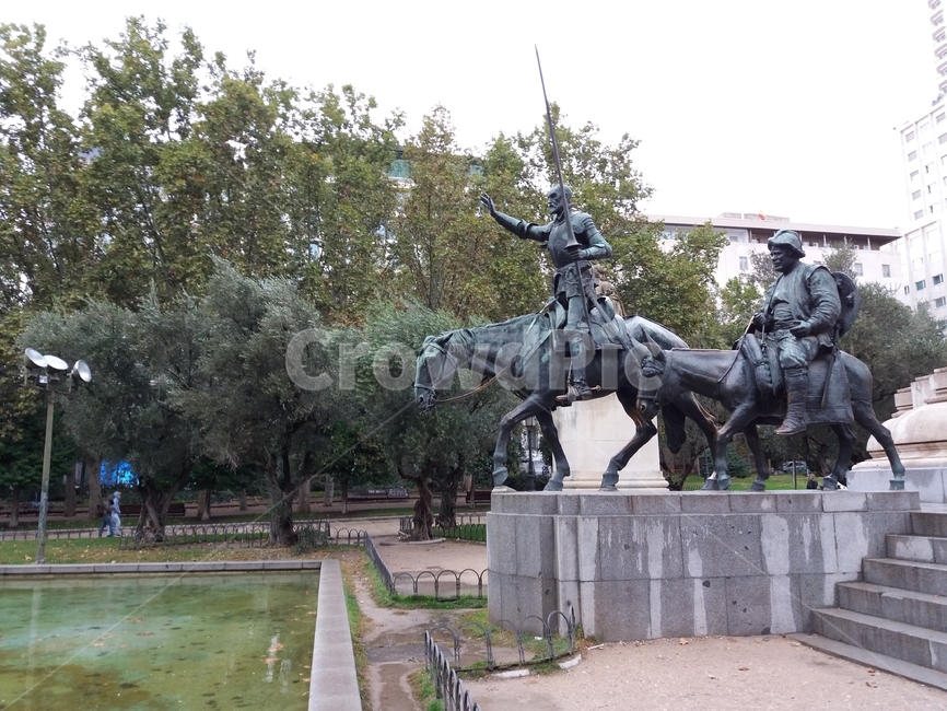 스페인,마드리드,스페인광장,유럽,세르반테스,돈키호테,동상,말,산초,spain,madrid,donquixote,horse,bronze,statue,cervantes,europe,quixote,square,plaza,경치,landscape,옥외,outdoors