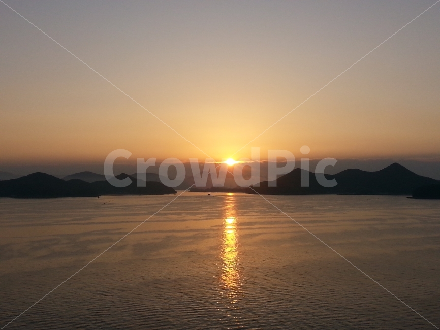 일출,아침,바다,섬,풍경,태양,여행,다도해,남해,sunrise,자연,풍경,nature,landscape,한국자연풍경,한국자연경관,korea nature landscape,outdoors,옥외,sunlight,햇빛,sunset,일몰,red sky,붉은 하늘,dusk,황혼,dawn,새벽,sky,하늘
