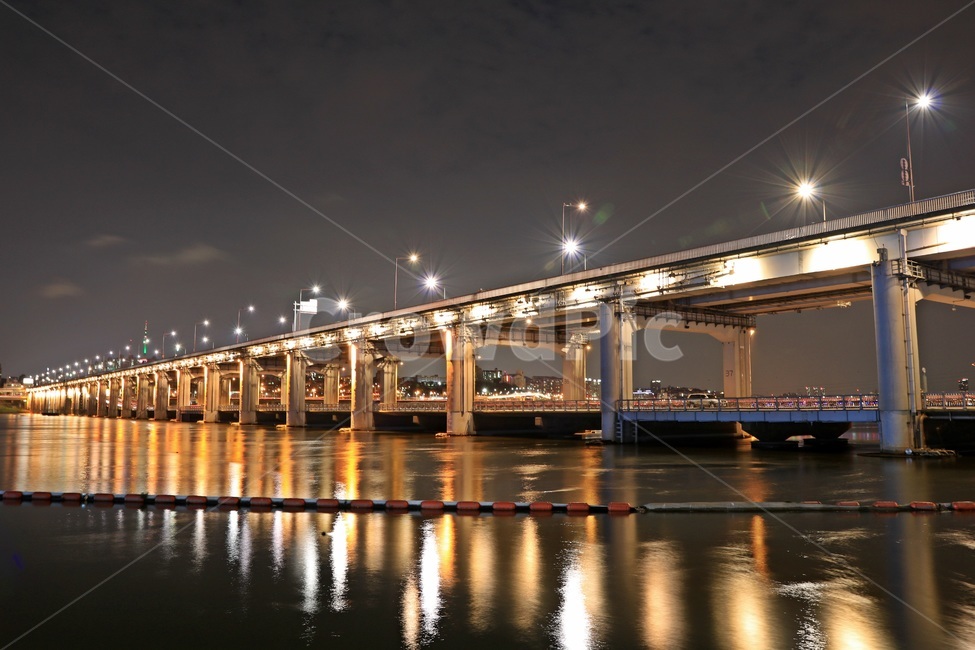 seoul,Han River Bridge,Seoul night view,Han River