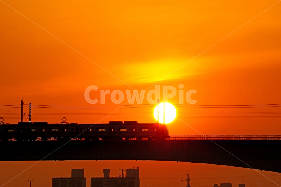 지하철2호선,일몰,한강,노을,지하철,도시,풍경,city,landscape,한국도시풍경,한국도시경관,korea cityscape,실루엣,그림자,silhouette,shadow,교통,교통수단,traffic,transportation,nature,자연,outdoors,옥외