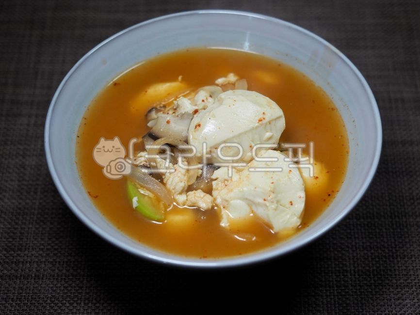 순두부찌개,찌개,매운음식,순두부,식사,요리,반찬,softtofu,cooking,두부,두부요리,한국음식,식품,한식,음식,tofu,koreanfood,food,wellbeing,asianfood,dish