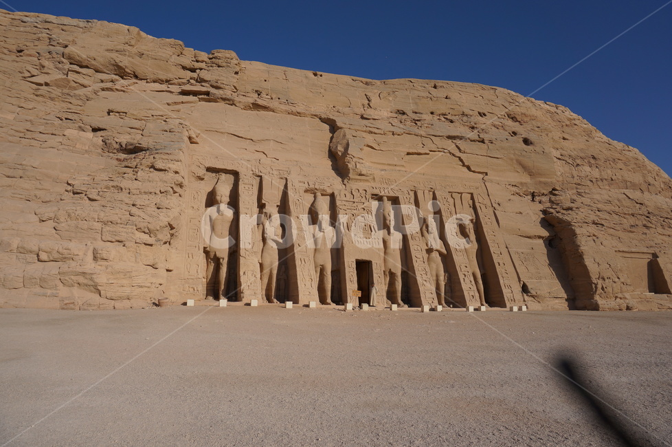 이집트,중동,아랍,아부심벨,egypt,랜드마크,landmark,tourist attraction,해외,외국,세계,foreign,oversea,world,세계랜드마크,해외랜드마크,외국랜드마크,world landmark,world tourist attraction,outdoors,옥외,nature,자연,ground,바닥