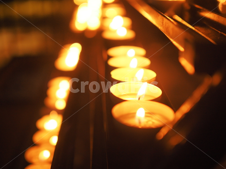 lighting,양초,candle,촛불,따뜻함,조명,불,fire,종교,신앙,religion,belief,faith