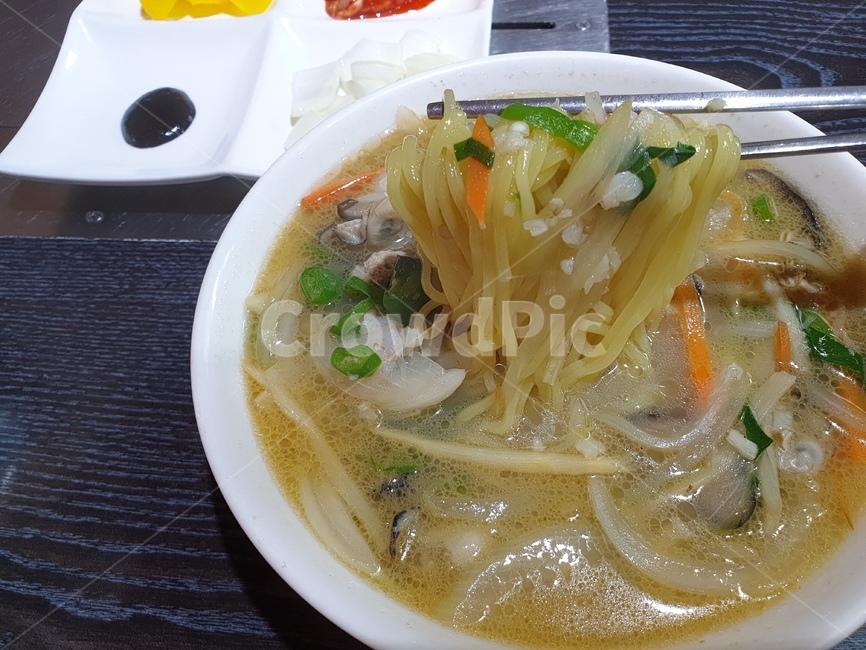 중국요리,중화요리,짬뽕,굴짬봉,음식,요리,조리,반찬,food,cook,중국집,맛집,noodle,젓가락,그릇,국물,기름기,기름,해물,식당,음식,식재료,요리,food,cook,meal,dishes,food reserves,면류,면요리,noodles,중식,중국음식,중화요리,chinese food,chinese dishes,chinese meal,chinese cook