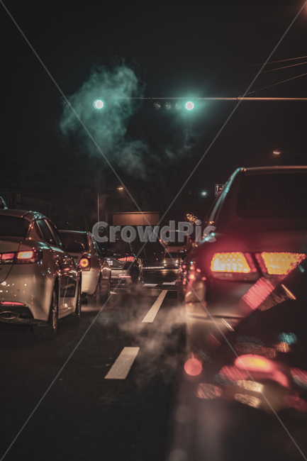 도로,차,아스팔트,차량,연기,수증기,교통,transportation,vehicle,road,야경,밤,풍경,nightscape,night,landscape,교통,교통수단,traffic,transportation