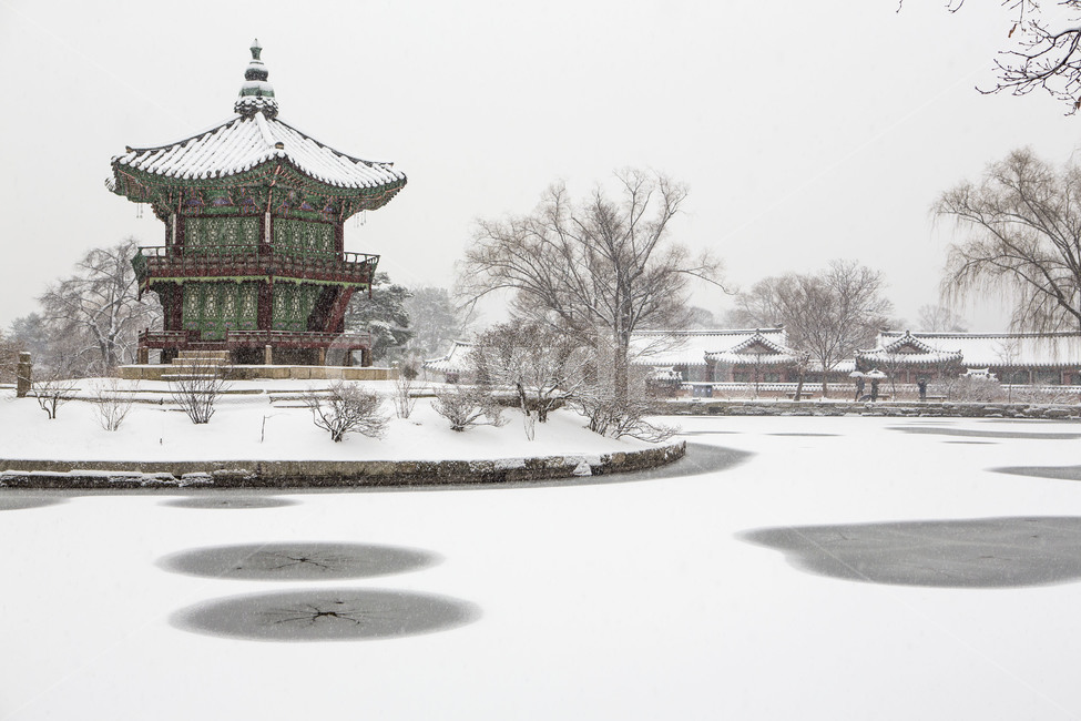 향원정,설경,문화유산,풍경,관광지,겨울,계절,winter,season,한국전통,한국문화,korean traditional,korean culture,랜드마크,landmark,tourist attraction,한국랜드마크,한국관광지,한국명소,korea landmark,korea tourist attraction