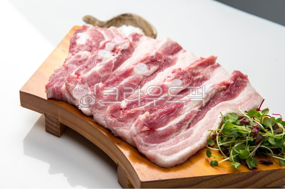 pork belly,raw meat,pork,ribs,neck meat