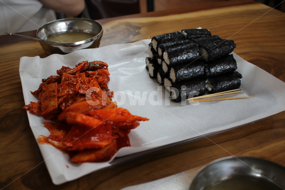 김밥,충무김밥,통영김밥,석박지,어묵