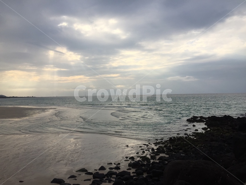해변가,해안가,모래사장,바다,잔잔한파도,평화로운,shore,beach,sandybeach,sea,wave,peace,silent,자연,nature,아름다운