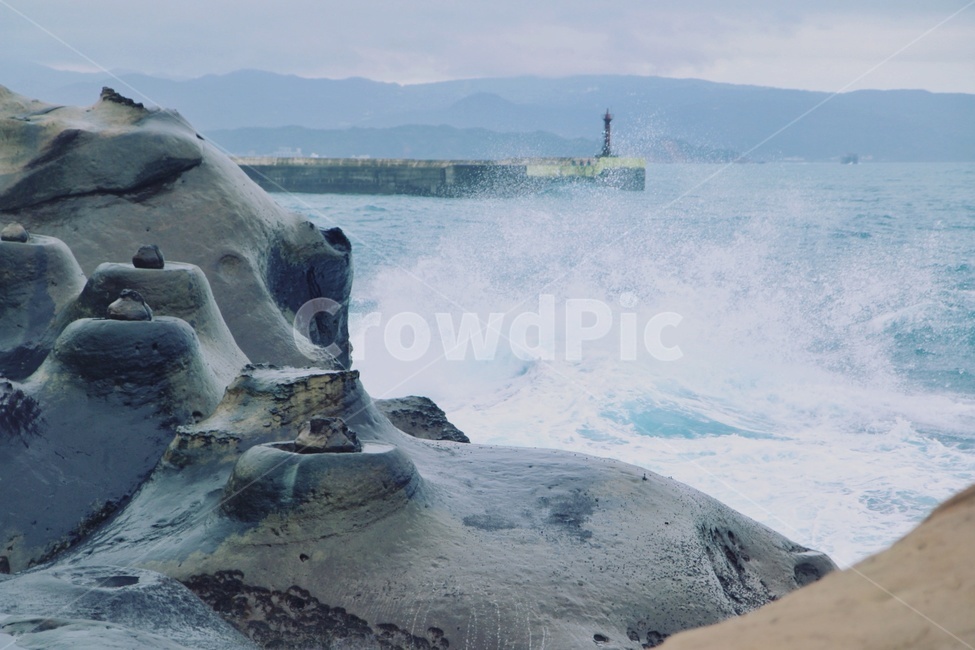 파도,바다,등대,산,포말,자연,풍경,nature,landscape,sea,water,물,ocean,대양,outdoors,옥외