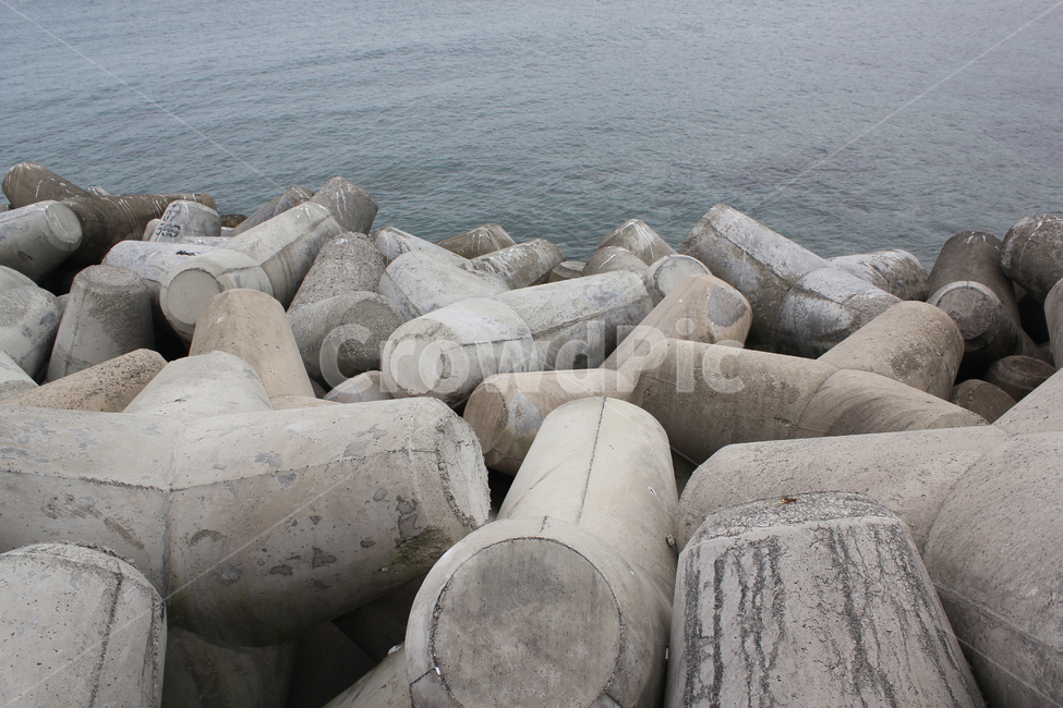 barrier,block,concrete,protect,protection,rock,safety,sea,stone,strong,texture,water,자연,바다,물,콘크리트,돌,보호막,방어막,안전,보호,방파제,자연,풍경,nature,landscape,wood,나무