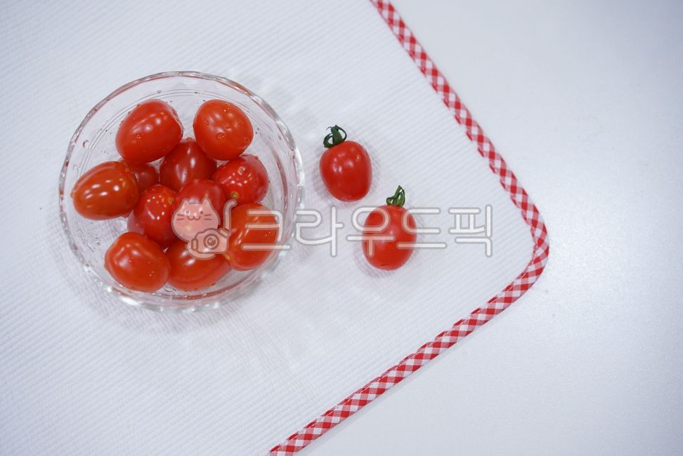 방울토마토,방토,토마토,과일,food,음식,음식,식재료,요리,food,cook,meal,dishes,food reserves,과일,열매,fruit