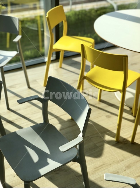 의자,테이블,그림자,오후,햇빛,휴식,힐링,rest,relaxation,healing,인테리어,실내디자인,interior design
