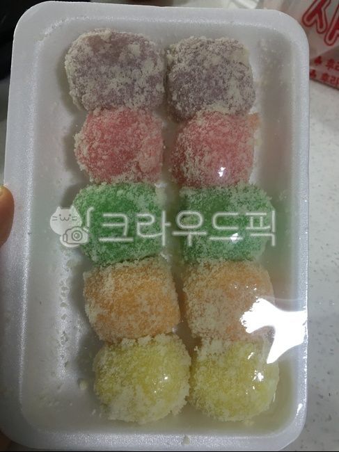 Korean traditional dessert,snack,confectionery,Korean traditional food,glutinousrice,koreansweets,Korean food,tteok,stickyrice,bean,koreanfood,koreanricecake,Chuseok food,koreantraditionalfood,korean,delicious,food,ricecake,beanpaste,korea,koreantradition