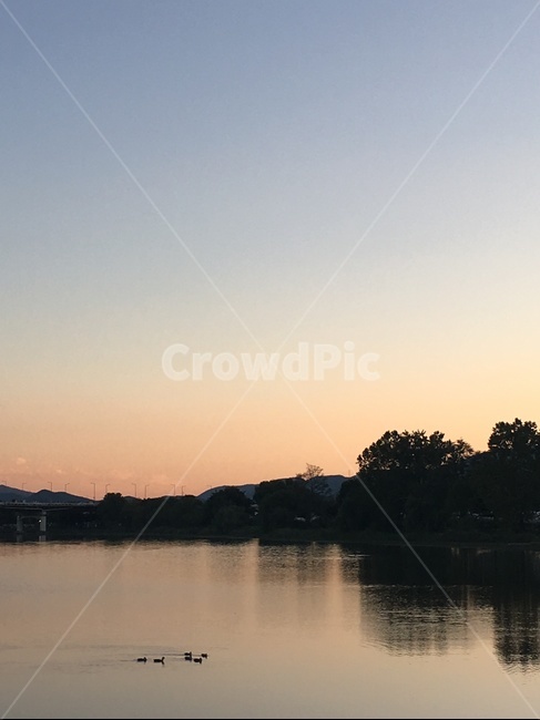 노을,두물머리,석양,호수,풍경,자연,자연,풍경,nature,landscape,outdoors,옥외,dusk,황혼,sunset,일몰,dawn,새벽,sky,하늘,red sky,붉은 하늘