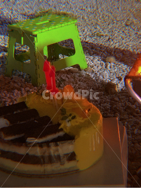 생일,캠핑,케이크,의자,자갈,감성,촛불