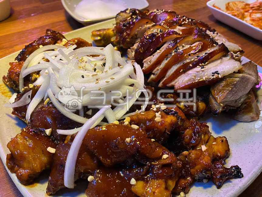 Pork feet,spicy pigs feet,half and half pigs feet,food