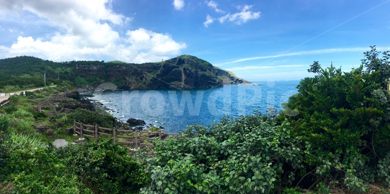 우도,제주도,jeju,island,맑은,구름,자연,풍경,nature,landscape,outdoors,옥외,land,땅,promontory,곶,shoreline,해안선,water,물,ocean,대양,sea,바다