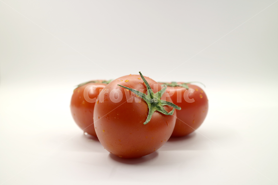 토마토,빨간토마토,완숙토마토,야채,채소,음식,식재료,음식재료,요리재료,샐러드,신선한,빨강,오브젝트,누끼,농산물,유기농,바이오,건강,웰빙,다이어트,리코펜,라이코펜,음식,식재료,요리,food,cook,meal,dishes,food reserves,채소,야채,vegetables