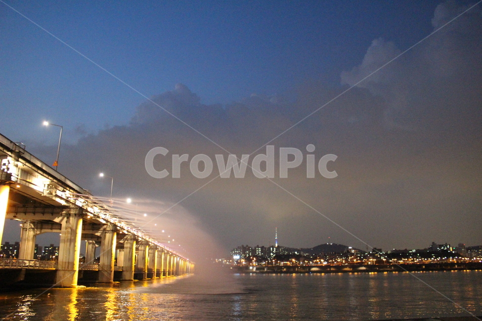 야경,한강,다리,분수,하늘공원,밤,불빛,조명,도시,건물,빌딩,공원,sky,park,skypark,night,nightview,river,bridge,풍경,야경,밤,풍경,nightscape,night,landscape,도시,city,building
