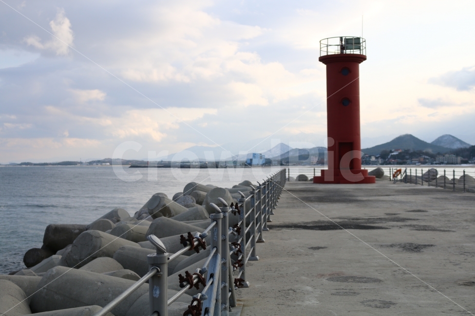 등대,하늘,바다,방파제,강원도,속초,sea,등대,lighthouse,handrail,난간,banister