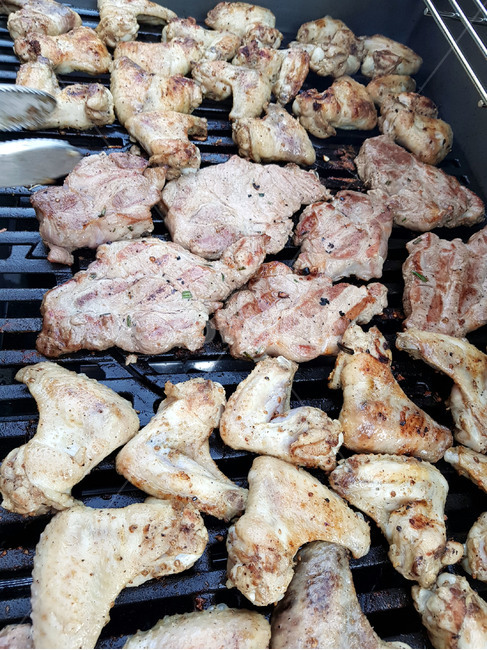 닭날개,숯불구이,야외캠핑,돼지고기,그릴