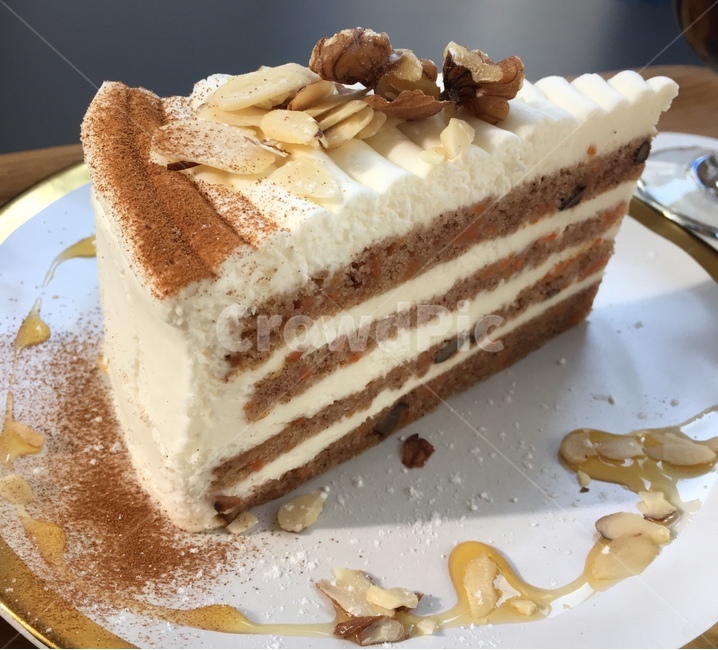 당근케이크,cake,piece,조각케이크,케잌,케익,carrot,당근,크림치즈,creamcheeze,시나몬,꿀,honey