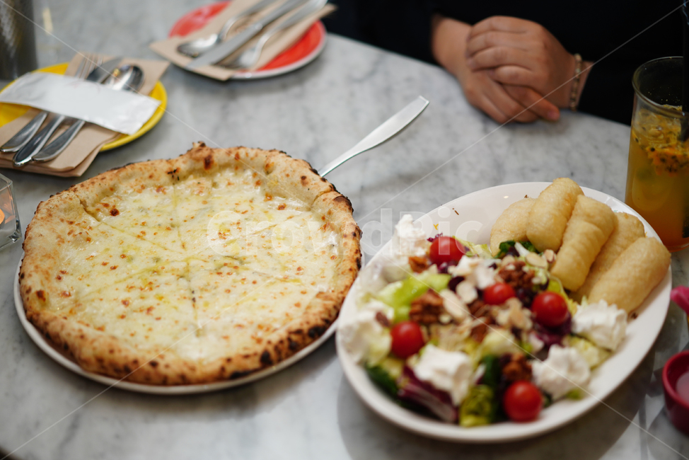 피자,핏자,pizza,고르곤졸라,고르곤졸라피자,이태리,이탈리안,먹방,음식,푸드,food,식사,빵,먹거리,디너,외식,서양식,음식,식재료,요리,food,cook,meal,dishes,food reserves,양식,서양음식,서양요리,western food,western dishes,western meal,western cook