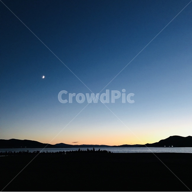 몽골,mongolia,저녁,해질녘,밤,night,달,노을,sunset,강,nature,자연,outdoors,옥외,moon,감성사진,감성,feeling,dark,그림자,shadow,lake