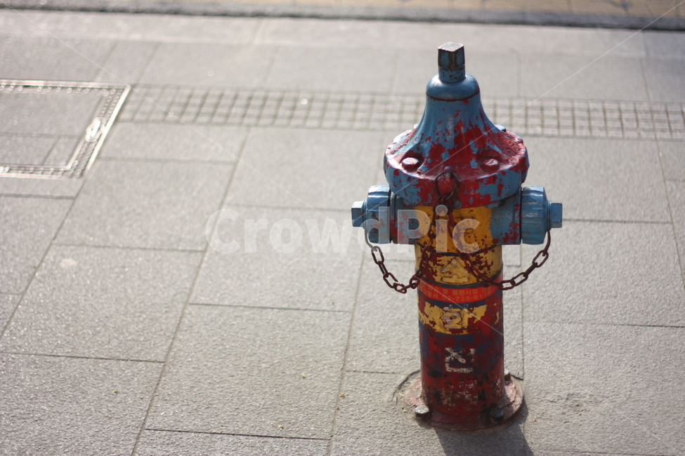 소화전,불조심,불,fire,119,소방서,빨간색,하늘색,노란색,color,색감,화재,소방도구,길거리,hydrant,소화기기,firehydrant,korea,한글,한국,거리,한국풍경,긴급