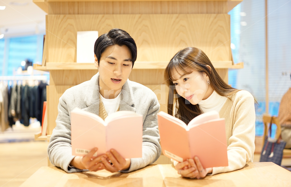 커플,연인,데이트,독서,책,연애,남녀,couple,사람,인물,인간,human,person,연인,커플,사랑,lover,couple
