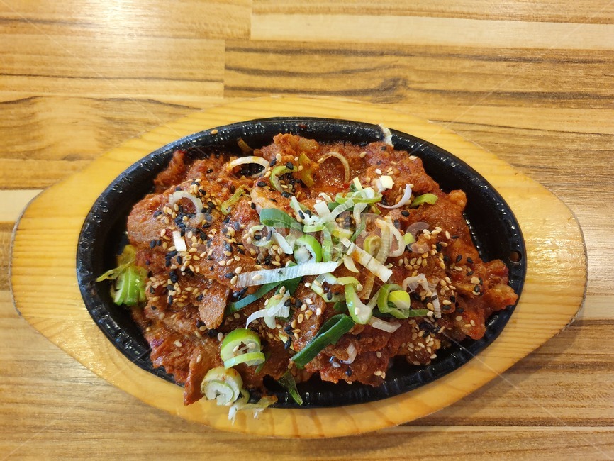제육볶음,돼지고기요리,food,식품,dish,요리,meal,식사,철판요리,pork,음식,식재료,요리,food,cook,meal,dishes,food reserves